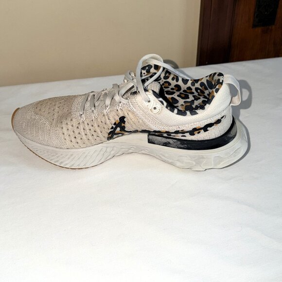 Nike React Infinity Run Flyknit 2 Womens Shoe White Leopard 10 - Picture 8 of 10